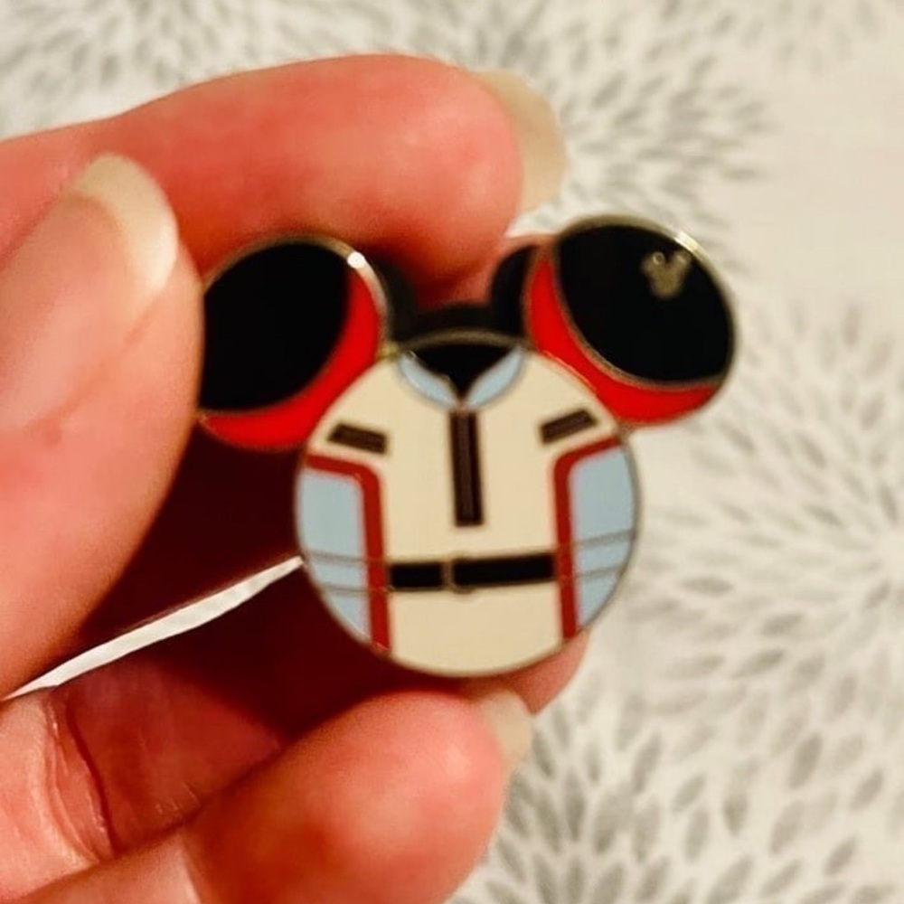 ⭐️ Disney Space Mountain Mickey Pin